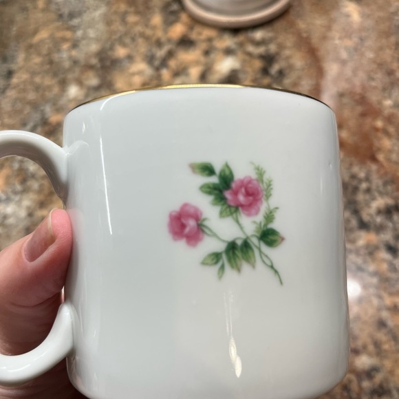 Grandmother mug - Lefton Porcelain - white with pink flowers and gold trim - Picture 5 of 10